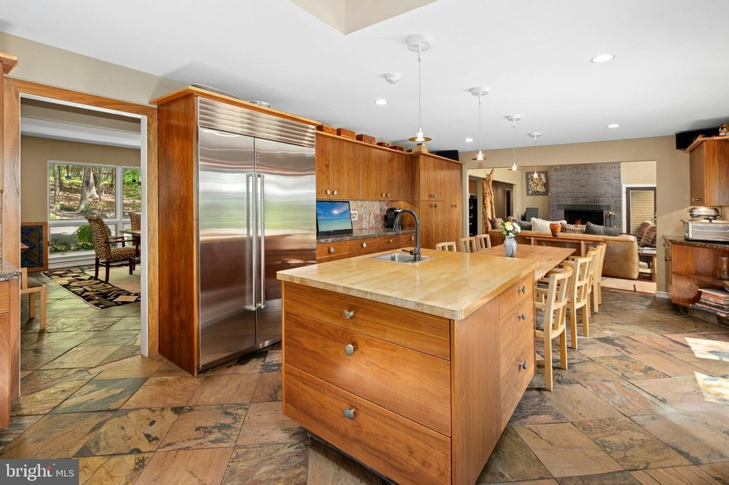 HENRYVILLE, Pennsylvania, 18332, United States, 6 Bedrooms Bedrooms, ,7.5 BathroomsBathrooms,Residential,Forsale,2014635