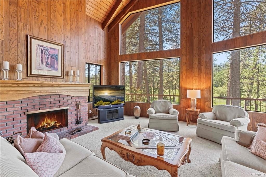 Lake Arrowhead, California, 92352, United States, 5 Bedrooms Bedrooms, ,5 BathroomsBathrooms,Residential,Forsale,1886287