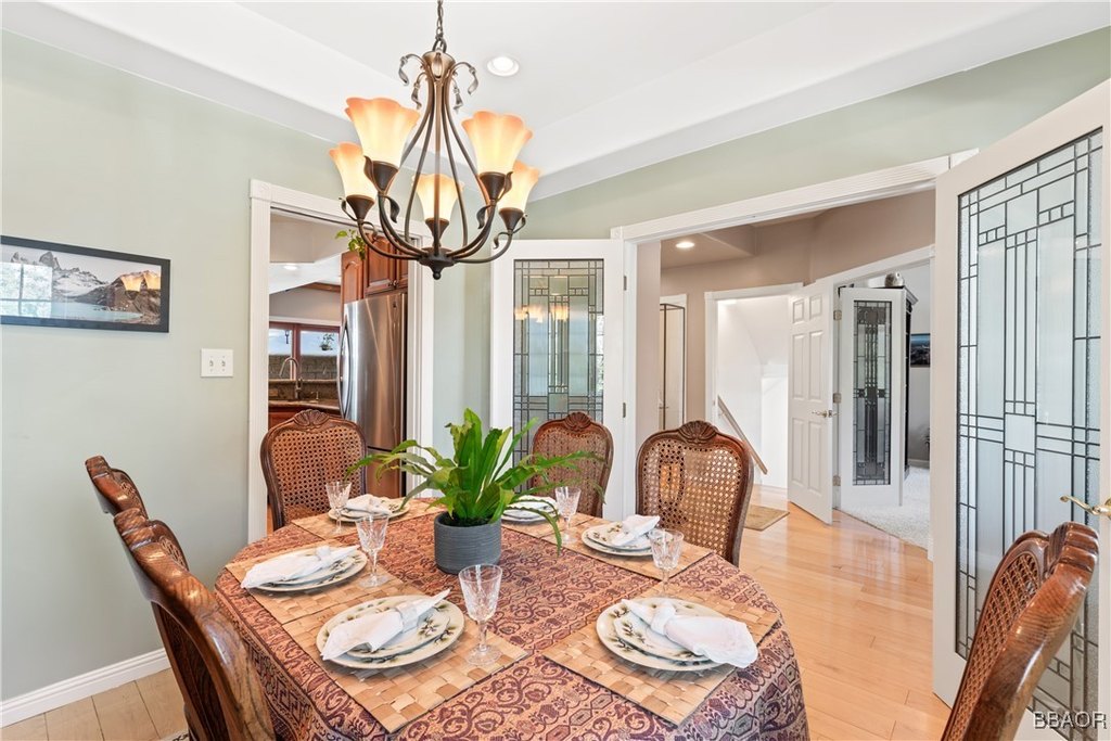 Lake Arrowhead, California, 92317, United States, 4 Bedrooms Bedrooms, ,4 BathroomsBathrooms,Residential,Forsale,1886288