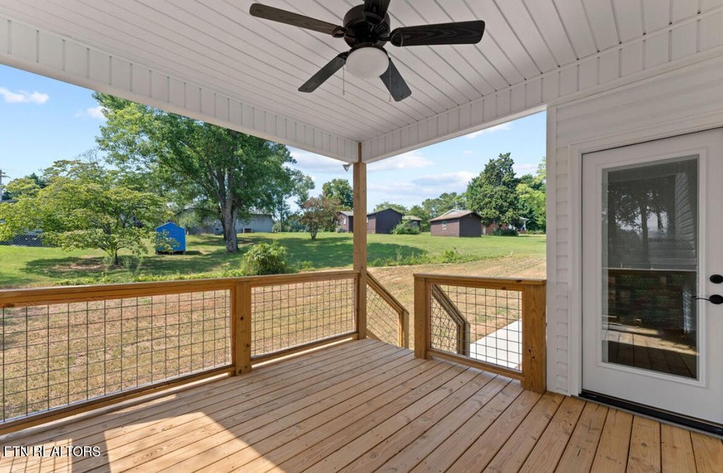 Lenoir City, Tennessee, 37771, United States, 5 Bedrooms Bedrooms, ,3.5 BathroomsBathrooms,Residential,Forsale,1999349