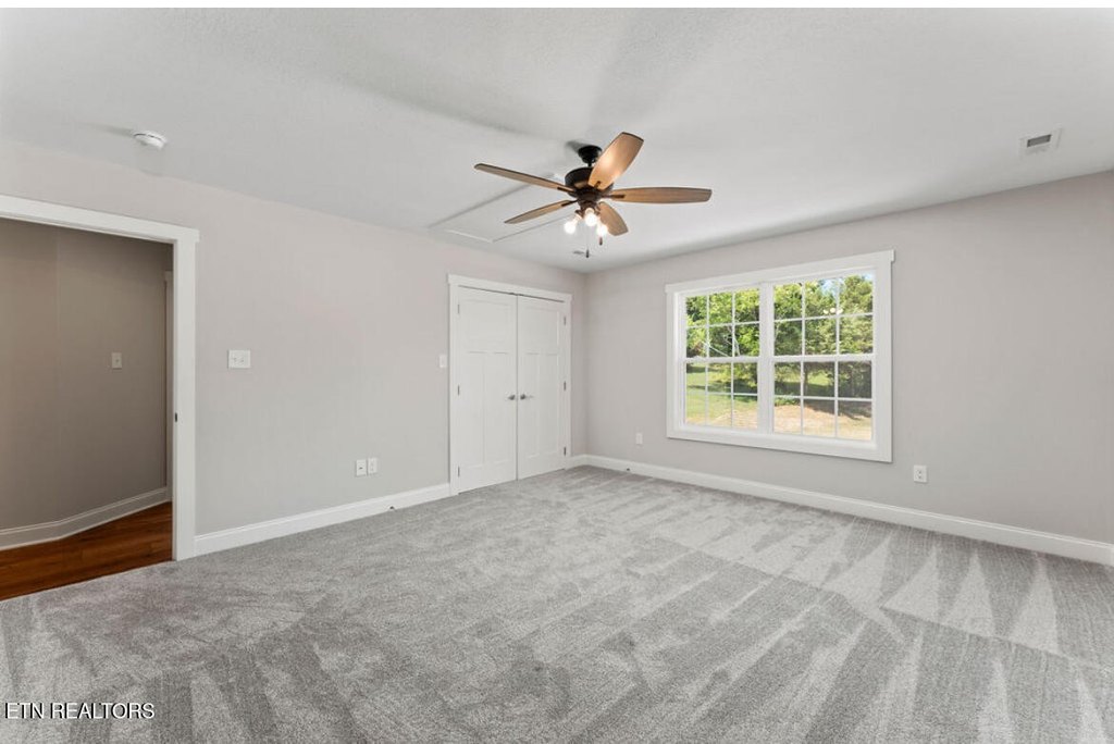 Lenoir City, Tennessee, 37771, United States, 5 Bedrooms Bedrooms, ,3.5 BathroomsBathrooms,Residential,Forsale,1999349