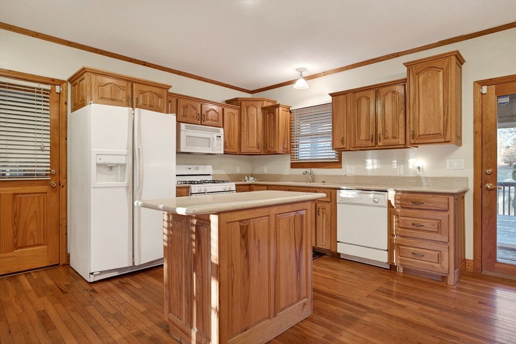 Sparta, Tennessee, 38583, United States, 3 Bedrooms Bedrooms, ,3 BathroomsBathrooms,Residential,Forsale,2010948