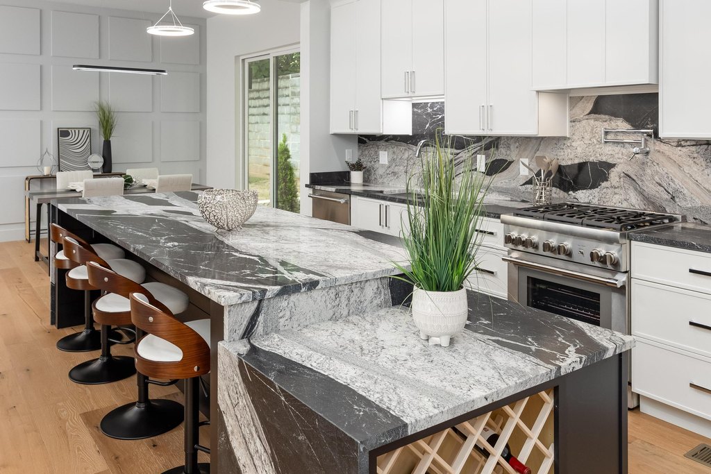 Chattanooga, Tennessee, 37405, United States, 4 Bedrooms Bedrooms, ,4.5 BathroomsBathrooms,Residential,Forsale,2009592