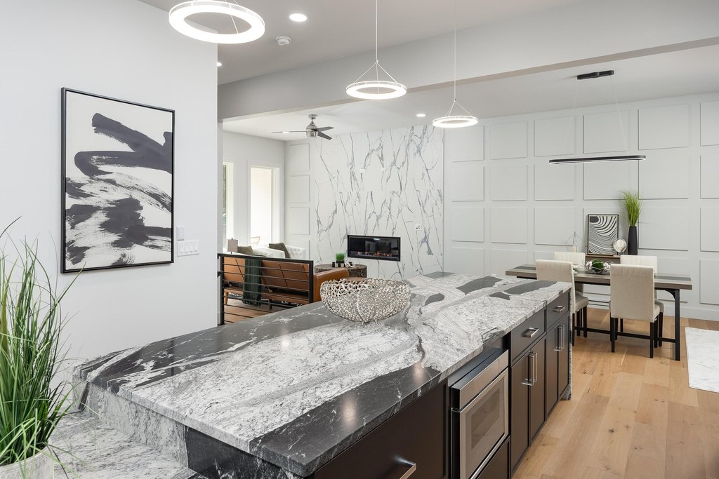 Chattanooga, Tennessee, 37405, United States, 4 Bedrooms Bedrooms, ,4.5 BathroomsBathrooms,Residential,Forsale,2009592