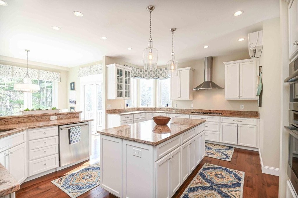 Ogunquit, Maine, 03907, United States, 4 Bedrooms Bedrooms, ,3 BathroomsBathrooms,Residential,Forsale,1894028