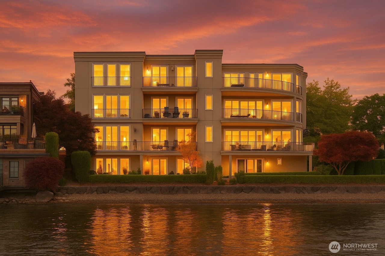 Kirkland, Washington, 98033, United States, 3 Bedrooms Bedrooms, ,3 BathroomsBathrooms,Residential,Forsale,1965877