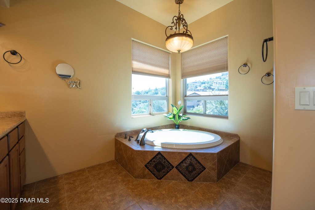 Prescott, Arizona, 86301, United States, 3 Bedrooms Bedrooms, ,4 BathroomsBathrooms,Residential,Forsale,1994056