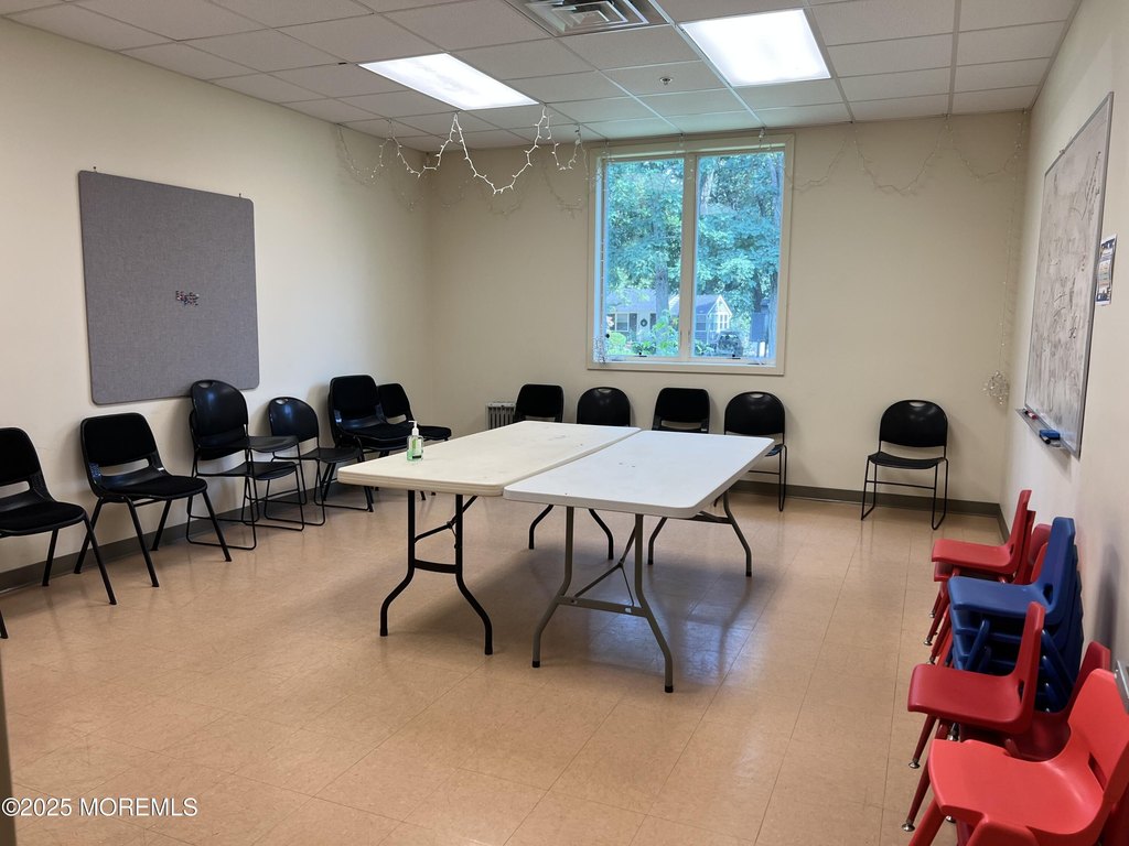 Eatontown, New Jersey, 07724, United States, ,Residential,Forsale,1984559