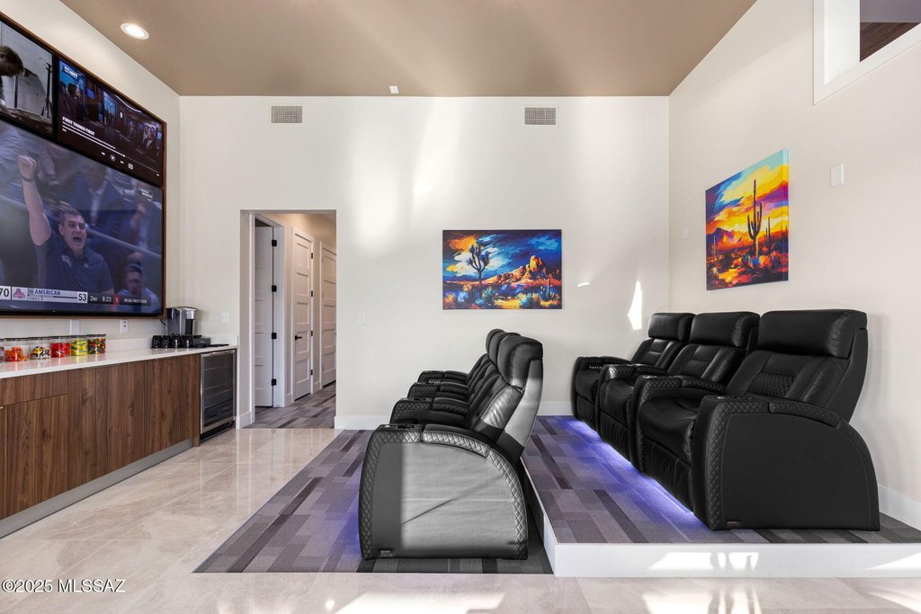 Tucson, Arizona, 85745, United States, 4 Bedrooms Bedrooms, ,4 BathroomsBathrooms,Residential,Forsale,1990090