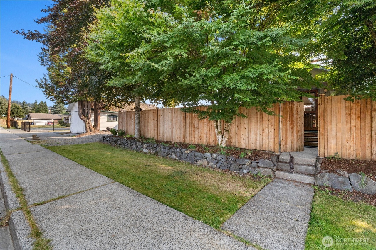 Granite Falls, Washington, 98252, United States, 3 Bedrooms Bedrooms, ,2 BathroomsBathrooms,Residential,Forsale,1965881