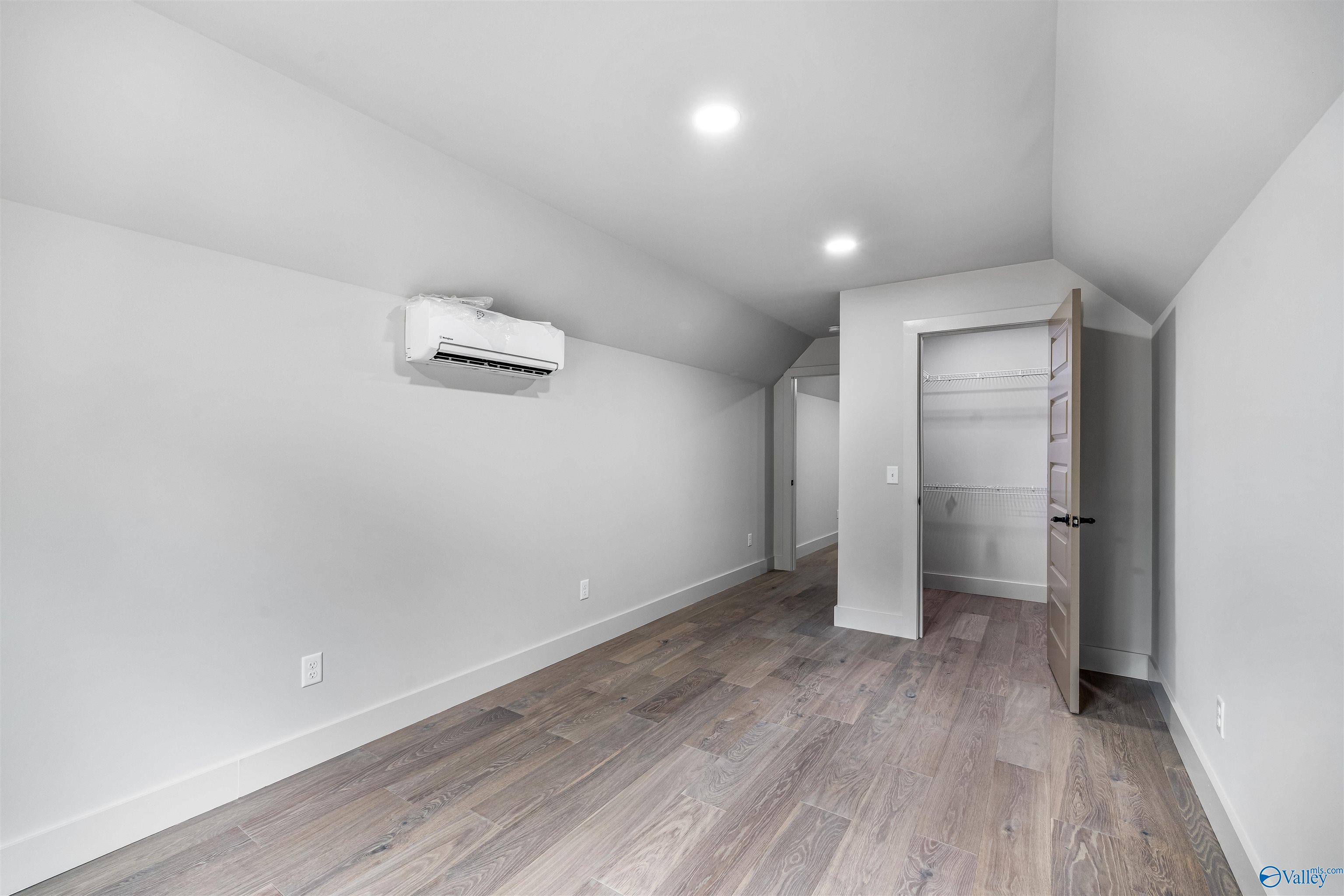 Fort Payne, Alabama, 35967, United States, 4 Bedrooms Bedrooms, ,3.5 BathroomsBathrooms,Residential,Forsale,2007685