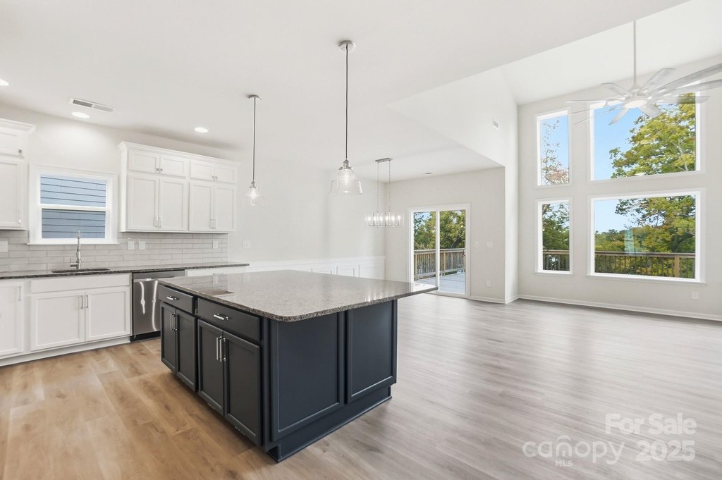 Charlotte, North Carolina, 28278, United States, 4 Bedrooms Bedrooms, ,3.5 BathroomsBathrooms,Residential,Forsale,2004569