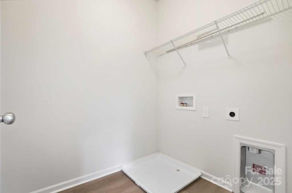 Charlotte, North Carolina, 28278, United States, 4 Bedrooms Bedrooms, ,3.5 BathroomsBathrooms,Residential,Forsale,2004569