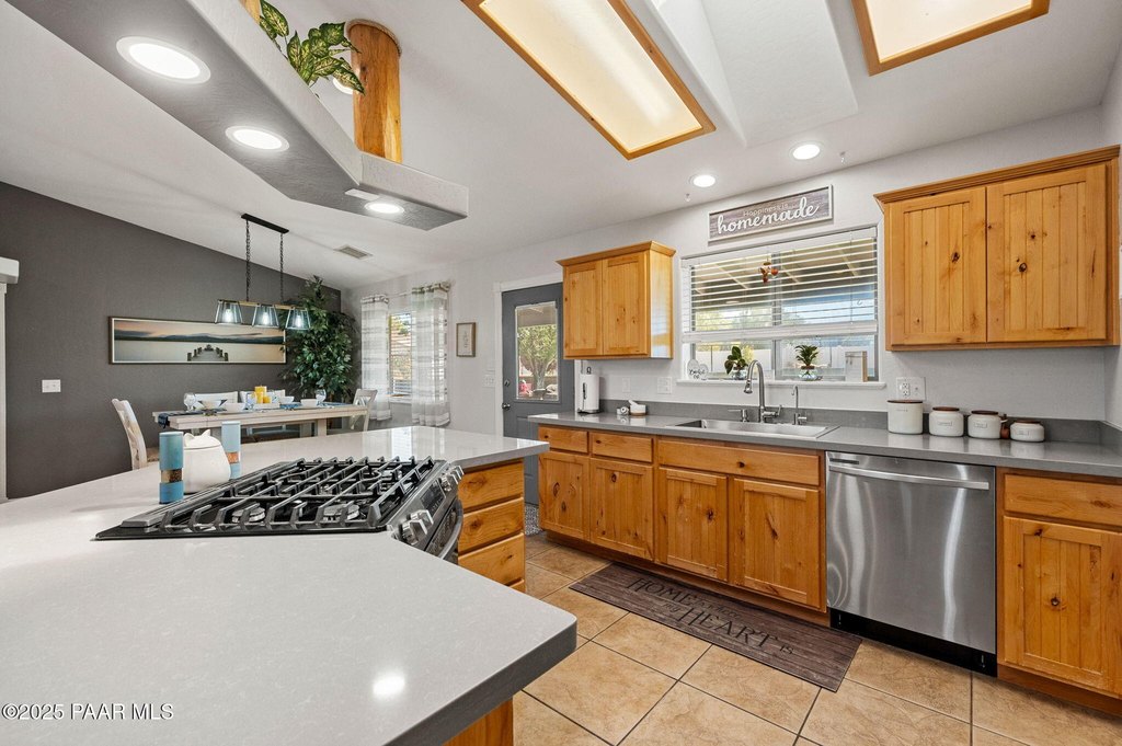 Chino Valley, Arizona, 86323, United States, 5 Bedrooms Bedrooms, ,2 BathroomsBathrooms,Residential,Forsale,1968231