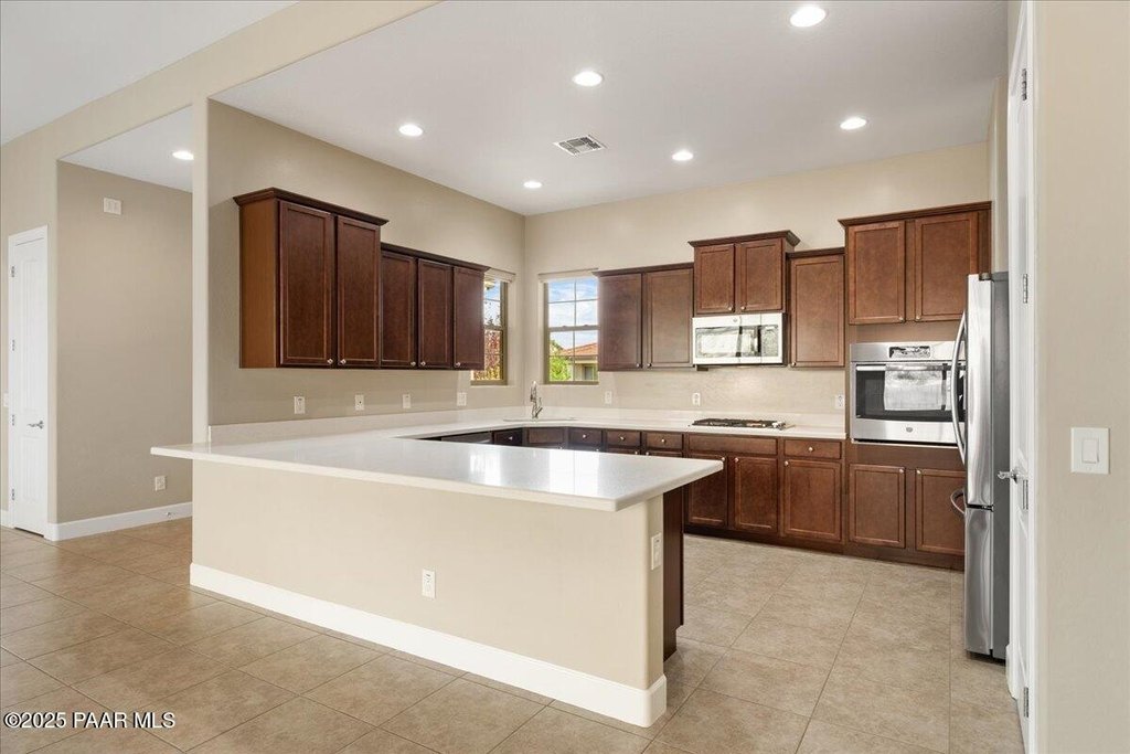 Prescott, Arizona, 86301, United States, 3 Bedrooms Bedrooms, ,2 BathroomsBathrooms,Residential,Forsale,1994058