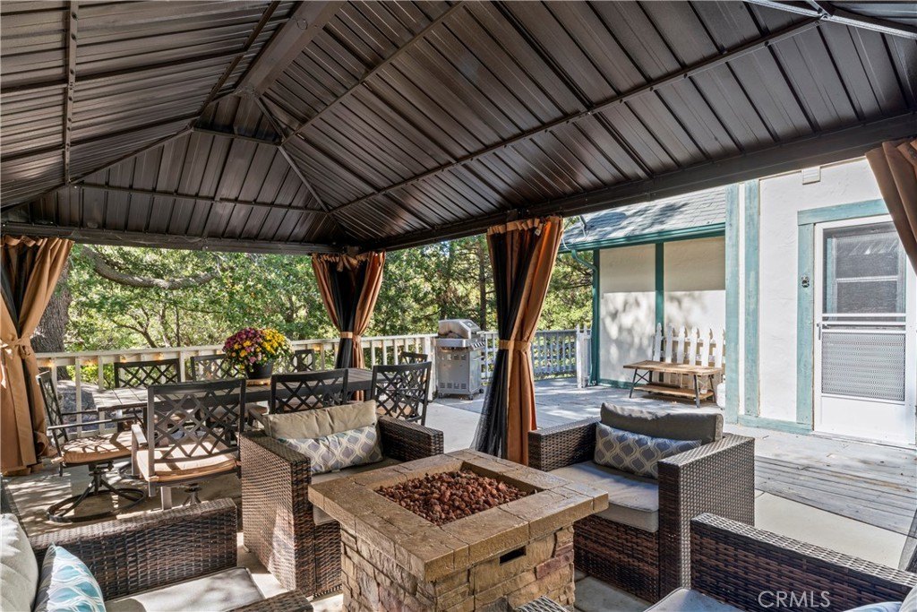 Lake Arrowhead, California, 92352, United States, 4 Bedrooms Bedrooms, ,2.5 BathroomsBathrooms,Residential,Forsale,1971038