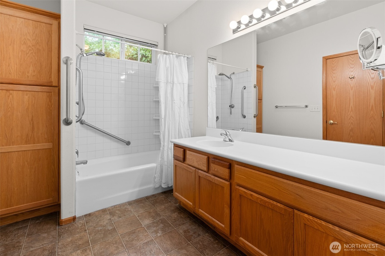 Lynden, Washington, 98264, United States, 3 Bedrooms Bedrooms, ,2 BathroomsBathrooms,Residential,Forsale,1965893