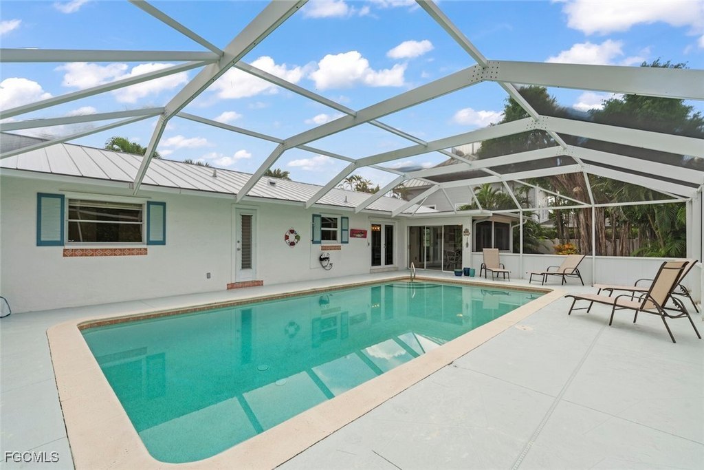 Sanibel, Florida, 33957, United States, 3 Bedrooms Bedrooms, ,2 BathroomsBathrooms,Residential,Forsale,1971931