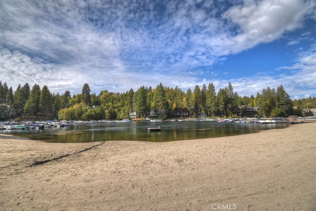 Lake Arrowhead, California, 92352, United States, 3 Bedrooms Bedrooms, ,2 BathroomsBathrooms,Residential,Forsale,2013215