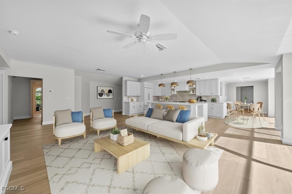 Sanibel, Florida, 33957, United States, 4 Bedrooms Bedrooms, ,3 BathroomsBathrooms,Residential,Forsale,1971925