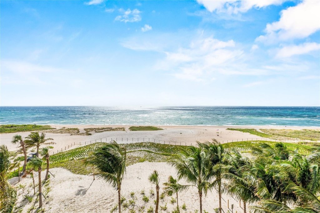 Pompano Beach, Florida, 33062, United States, 2 Bedrooms Bedrooms, ,2.5 BathroomsBathrooms,Residential,Forsale,2011543