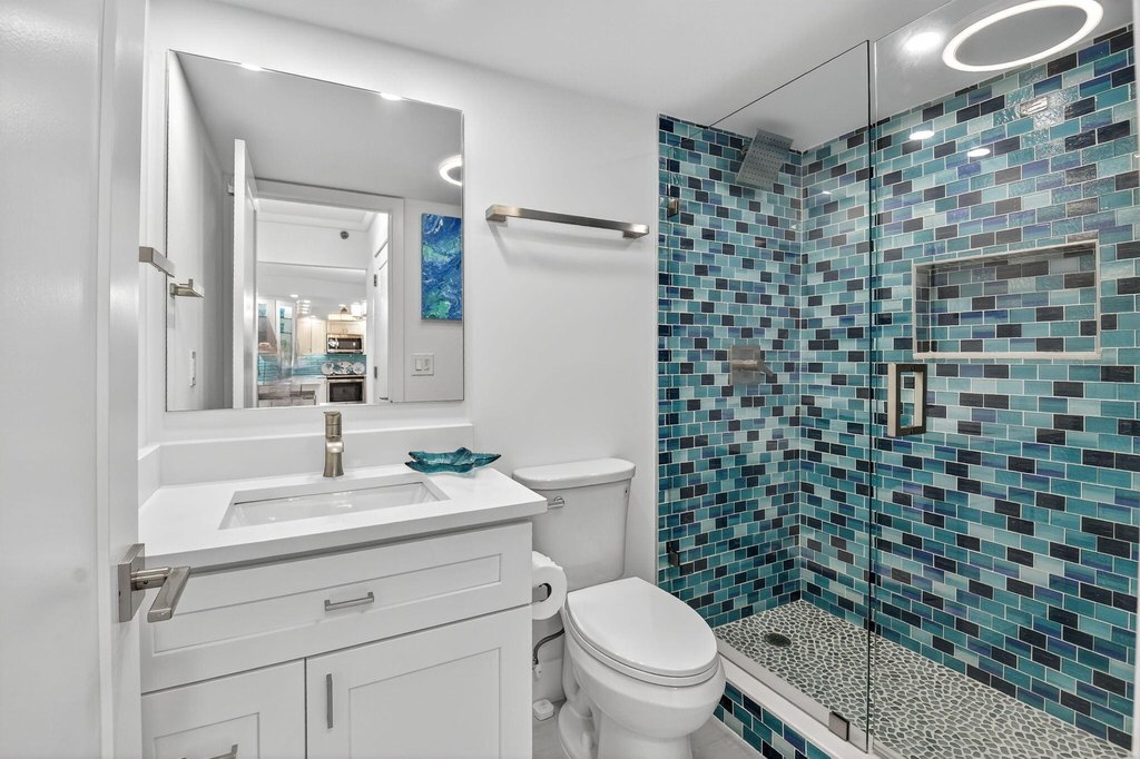 Highland Beach, Florida, 33487, United States, 2 Bedrooms Bedrooms, ,2 BathroomsBathrooms,Residential,Forsale,1969909