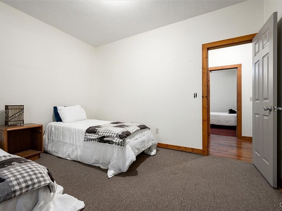 Old Forge, New York, 13420, United States, 3 Bedrooms Bedrooms, ,2 BathroomsBathrooms,Residential,Forsale,1969694