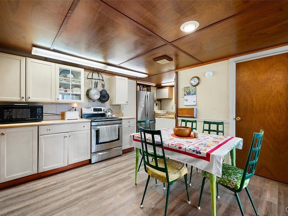 Inlet, New York, 13360, United States, 8 Bedrooms Bedrooms, ,3 BathroomsBathrooms,Residential,Forsale,1969692