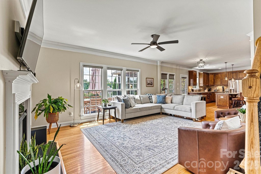 Denver, North Carolina, 28037, United States, 6 Bedrooms Bedrooms, ,5 BathroomsBathrooms,Residential,Forsale,2004076