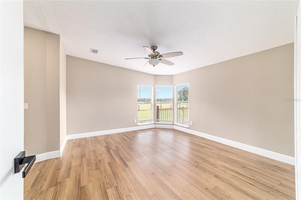 BELLEVIEW, Florida, 34420, United States, 4 Bedrooms Bedrooms, ,3 BathroomsBathrooms,Residential,Forsale,1994121