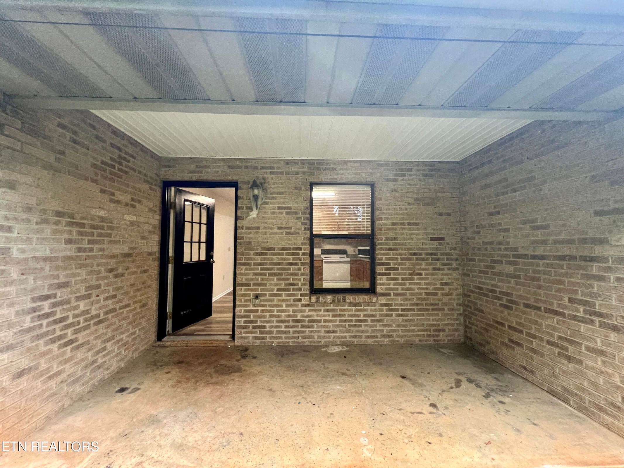 Kodak, Tennessee, 37764, United States, 2 Bedrooms Bedrooms, ,2 BathroomsBathrooms,Residential,Forsale,1973589