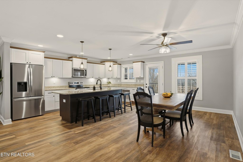 Maryville, Tennessee, 37804, United States, 4 Bedrooms Bedrooms, ,3 BathroomsBathrooms,Residential,Forsale,1973596