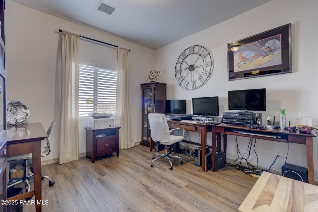 Prescott Valley, Arizona, 86314, United States, 3 Bedrooms Bedrooms, ,2 BathroomsBathrooms,Residential,Forsale,1994060