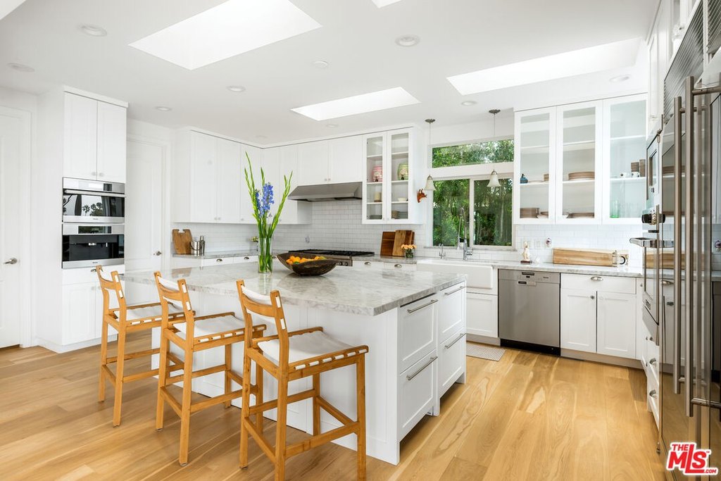 Malibu, California, 90265, United States, 4 Bedrooms Bedrooms, ,2.5 BathroomsBathrooms,Residential,Forsale,1922150