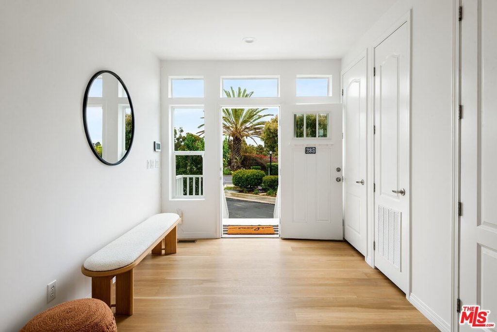 Malibu, California, 90265, United States, 4 Bedrooms Bedrooms, ,2.5 BathroomsBathrooms,Residential,Forsale,1922150