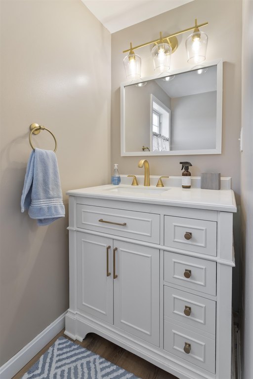 Portsmouth, New Hampshire, 03801, United States, 3 Bedrooms Bedrooms, ,2 BathroomsBathrooms,Residential,Forsale,2002416