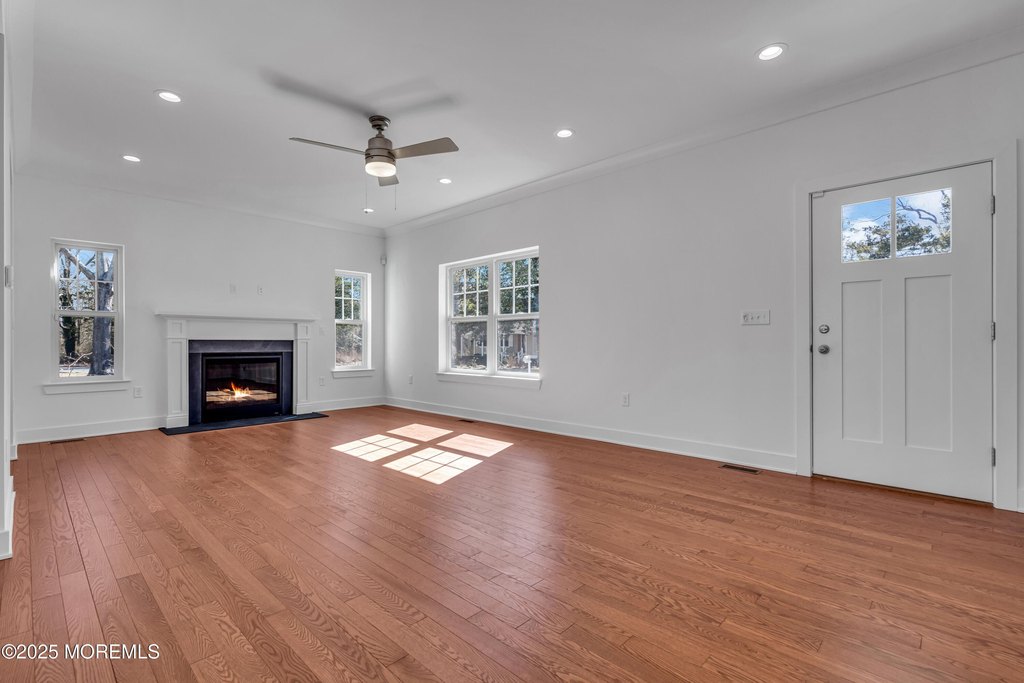 Waretown, New Jersey, 08758, United States, 5 Bedrooms Bedrooms, ,3 BathroomsBathrooms,Residential,Forsale,1964525