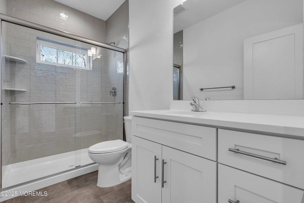 Waretown, New Jersey, 08758, United States, 5 Bedrooms Bedrooms, ,3 BathroomsBathrooms,Residential,Forsale,1964525