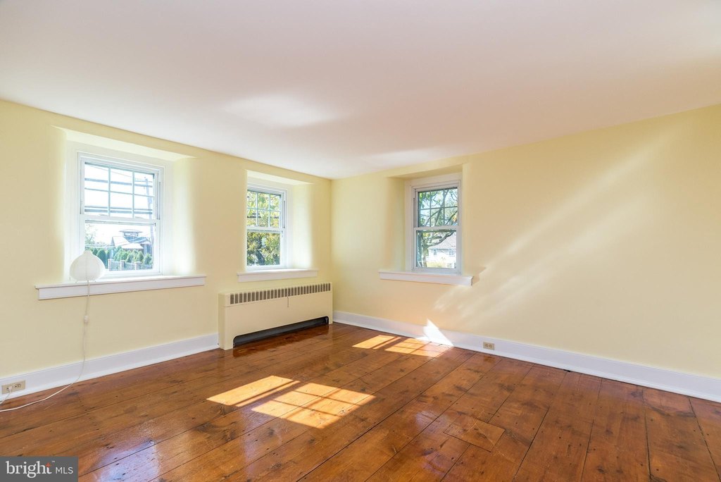 SCHWENKSVILLE, Pennsylvania, 19473, United States, 4 Bedrooms Bedrooms, ,2 BathroomsBathrooms,Residential,Forsale,2004194