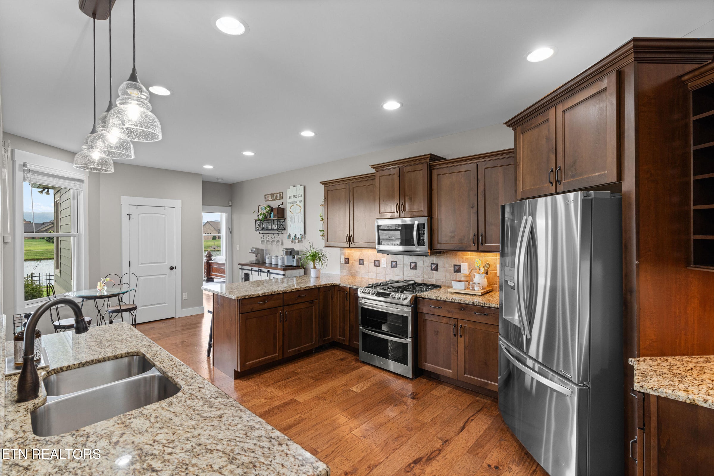 Maryville, Tennessee, 37804, United States, 4 Bedrooms Bedrooms, ,2 BathroomsBathrooms,Residential,Forsale,1973599