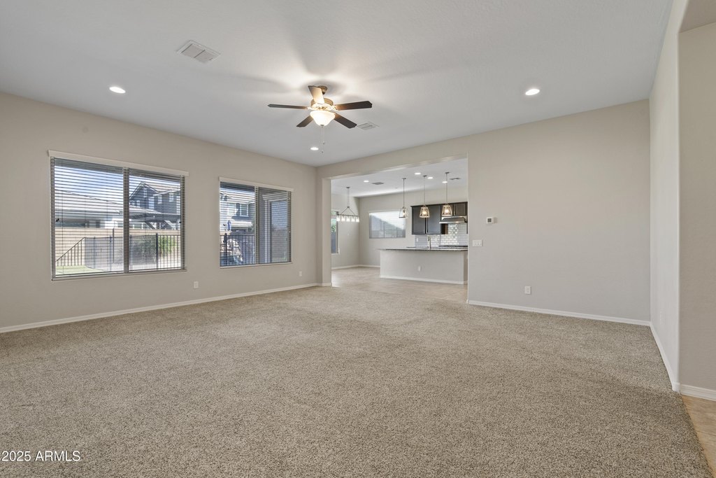 Mesa, Arizona, 85212, United States, 4 Bedrooms Bedrooms, ,3.5 BathroomsBathrooms,Residential,Forsale,2014401