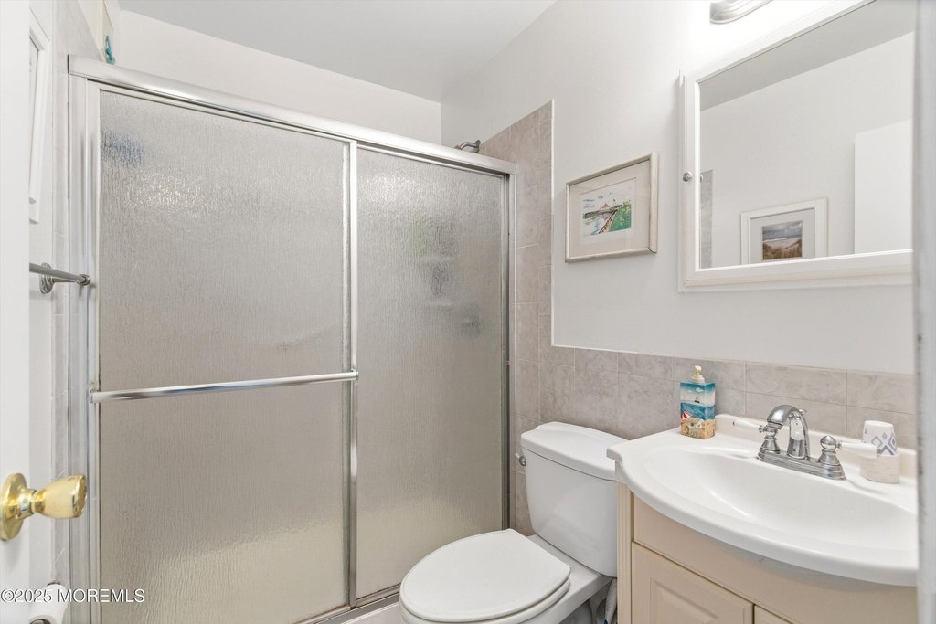 Belmar, New Jersey, 07719, United States, 1 Bedroom Bedrooms, ,1 BathroomBathrooms,Residential,Forsale,1984547