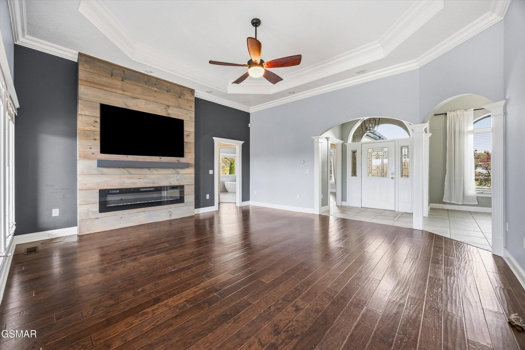 Sevierville, Tennessee, 37862, United States, 4 Bedrooms Bedrooms, ,3.5 BathroomsBathrooms,Residential,Forsale,1942459