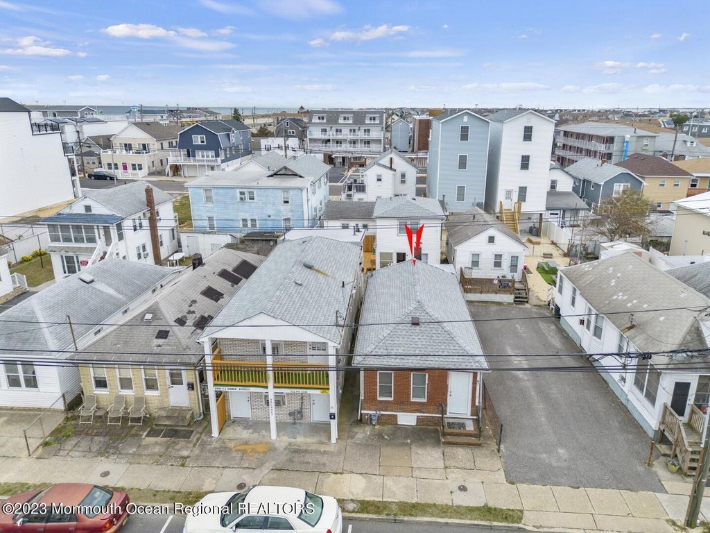 Seaside Heights, New Jersey, 08751, United States, 6 Bedrooms Bedrooms, ,3 BathroomsBathrooms,Residential,Forsale,2004842