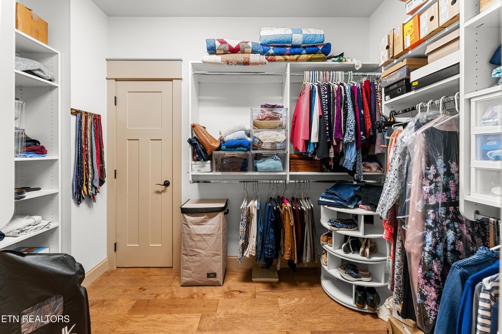 Crossville, Tennessee, 38558, United States, 4 Bedrooms Bedrooms, ,3 BathroomsBathrooms,Residential,Forsale,1952849