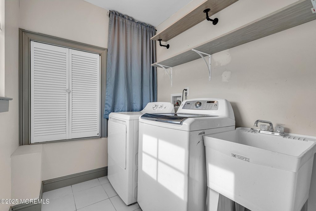 Little Egg Harbor, New Jersey, 08087, United States, 3 Bedrooms Bedrooms, ,3 BathroomsBathrooms,Residential,Forsale,1994028