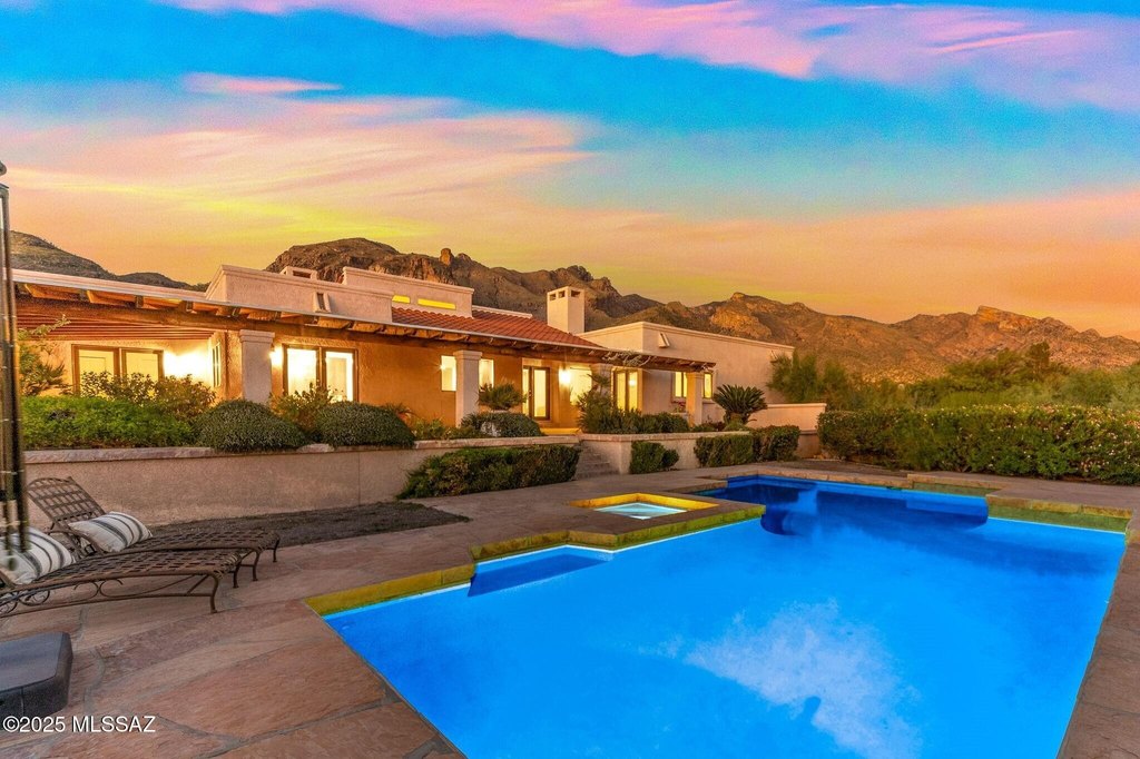 Tucson, Arizona, 85718, United States, 4 Bedrooms Bedrooms, ,3 BathroomsBathrooms,Residential,Forsale,1990373