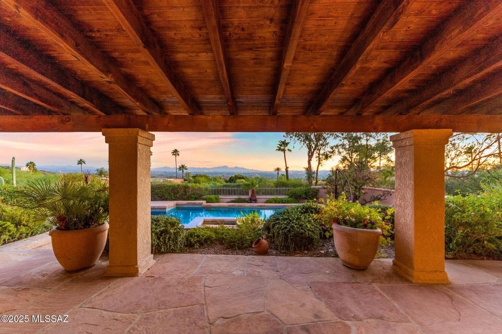 Tucson, Arizona, 85718, United States, 4 Bedrooms Bedrooms, ,3 BathroomsBathrooms,Residential,Forsale,1990373