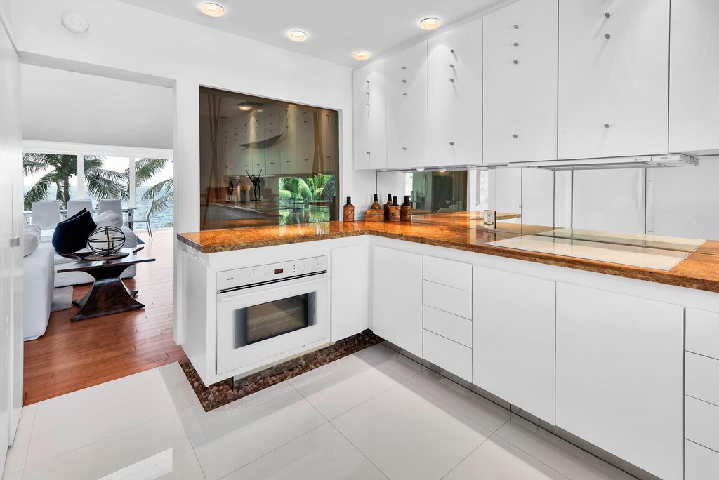 Key Largo, Florida, 33037, United States, 3 Bedrooms Bedrooms, ,3 BathroomsBathrooms,Residential,Forsale,2011106