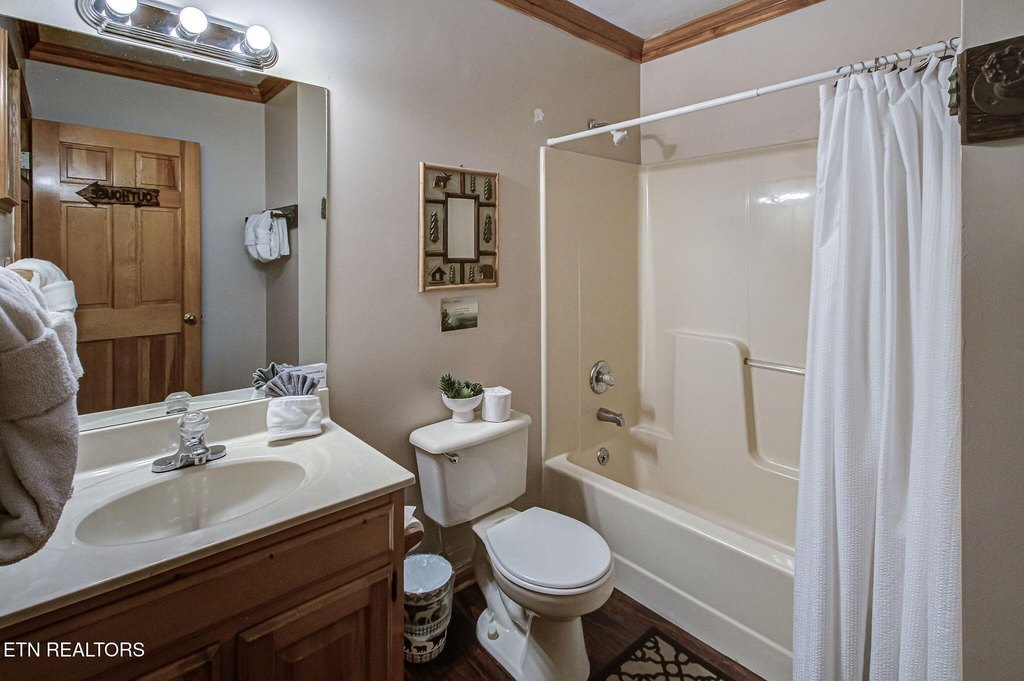 Sevierville, Tennessee, 37862, United States, 2 Bedrooms Bedrooms, ,3 BathroomsBathrooms,Residential,Forsale,1973611